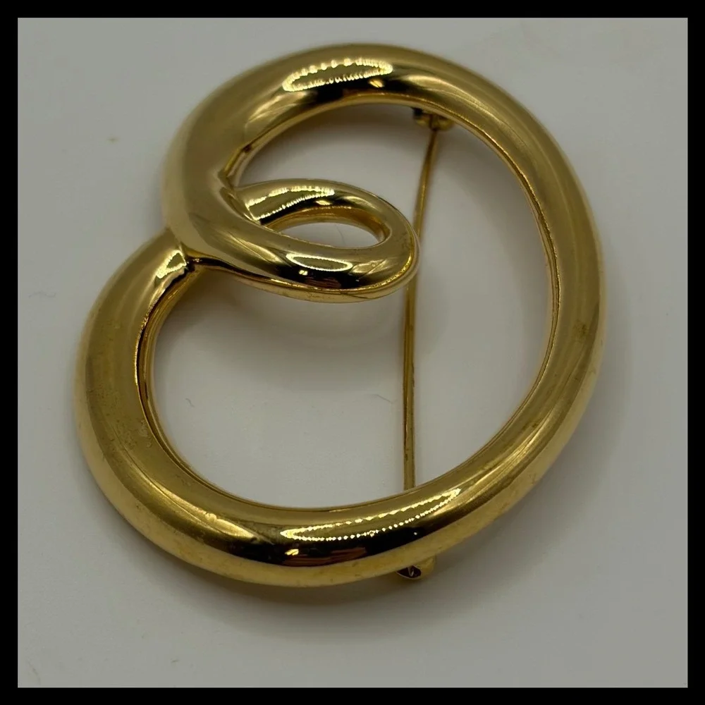 Vintage Monet Abstract Swirl Pin Brooch Gold Tone Polished Minimalist Accessory